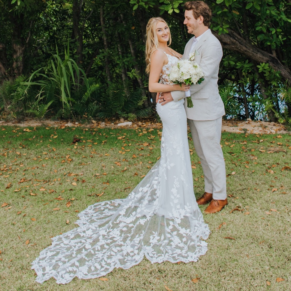 OLIVIANA Enzoani Wedding Dress
